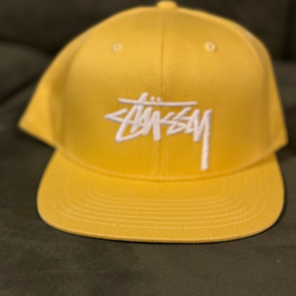 Stussy snapback NWOT